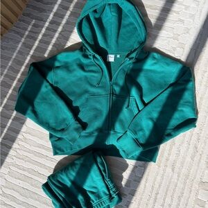 TNA Aritzia Green Sweatfleece Set